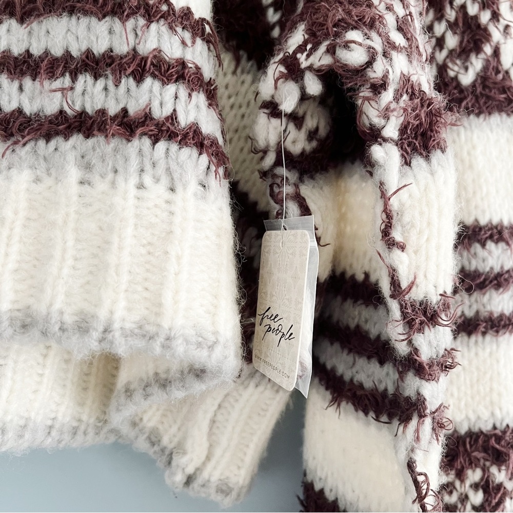 NWT Free People Check Me Out Pullover Sweater in Winter Fog Combo - Picture 3 of 7